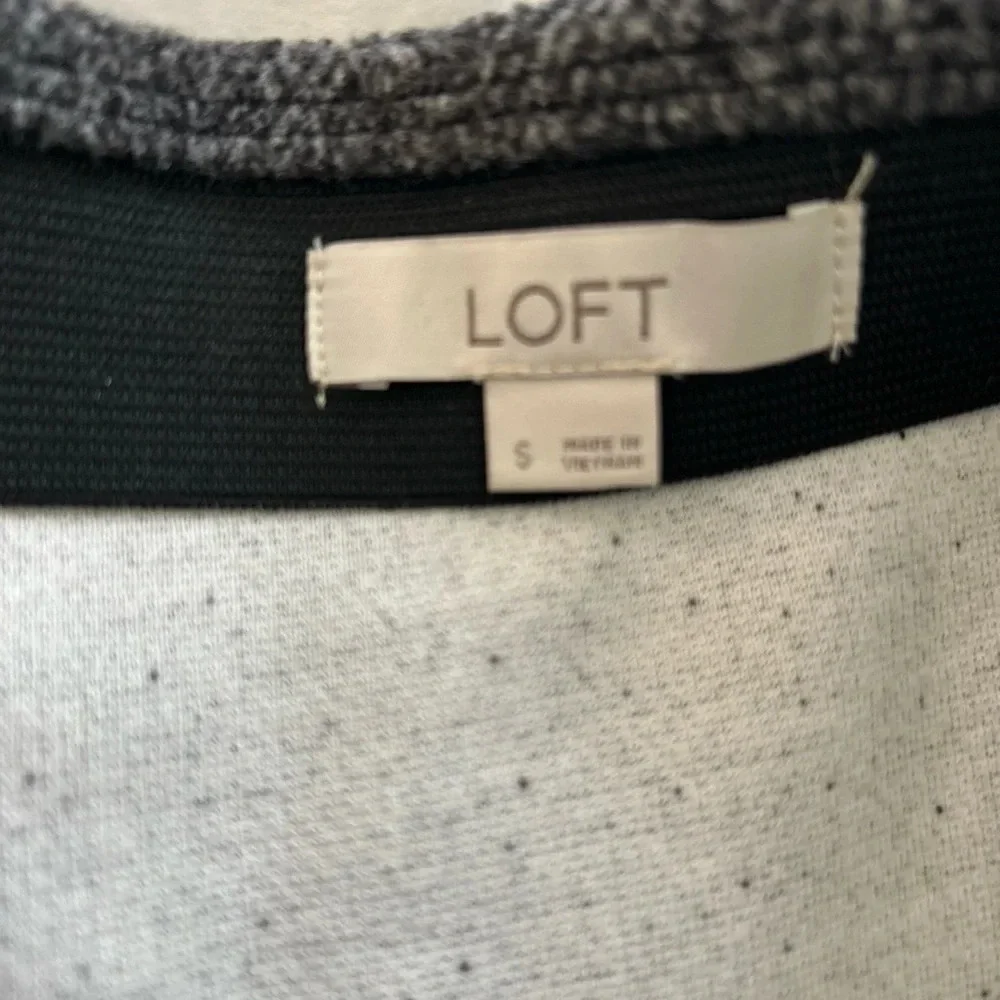 Loft Heather Tweed Skirt size small gray and black, mini Aline skirt
